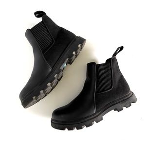 2/35$ ☀️ Native Kensington Treklite boots